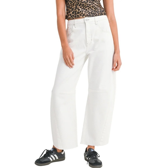 Brand New with tags Just USA Off White Barrel Jeans size 10. - Picture 2 of 2